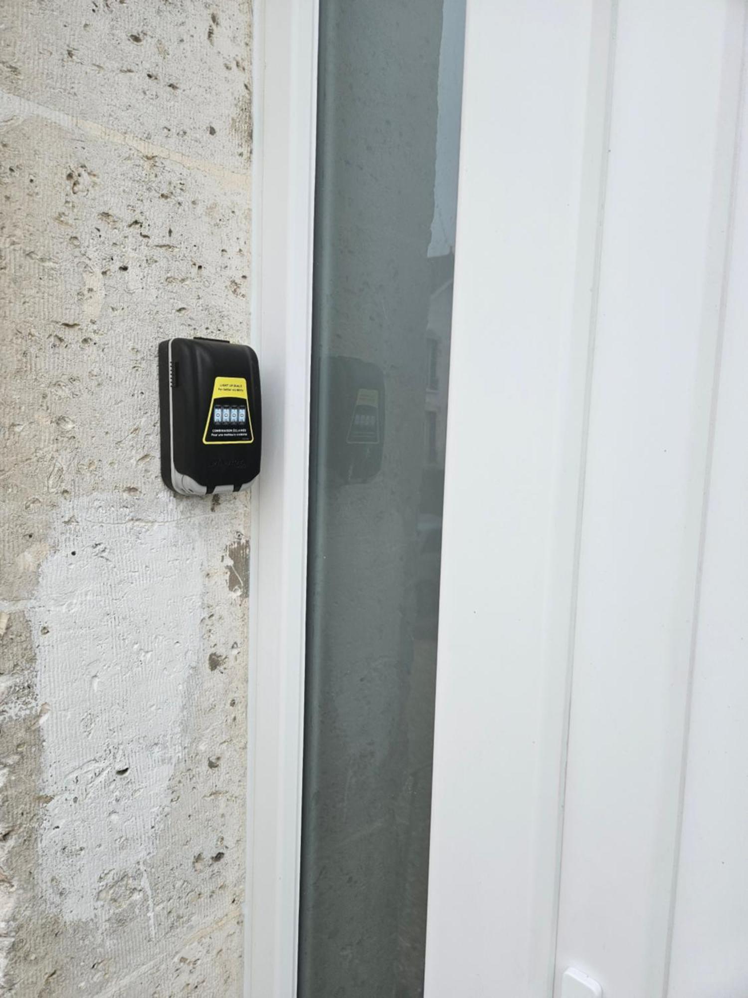 Ferienwohnung Sarl La Famille 2 Angoulême Exterior foto